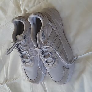 SOLD didas Ozelle Sneakers Training 9 Running Cloudfoam 90's Classic Grey